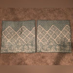 Set of 2 Pottery Barn quilted euro shams